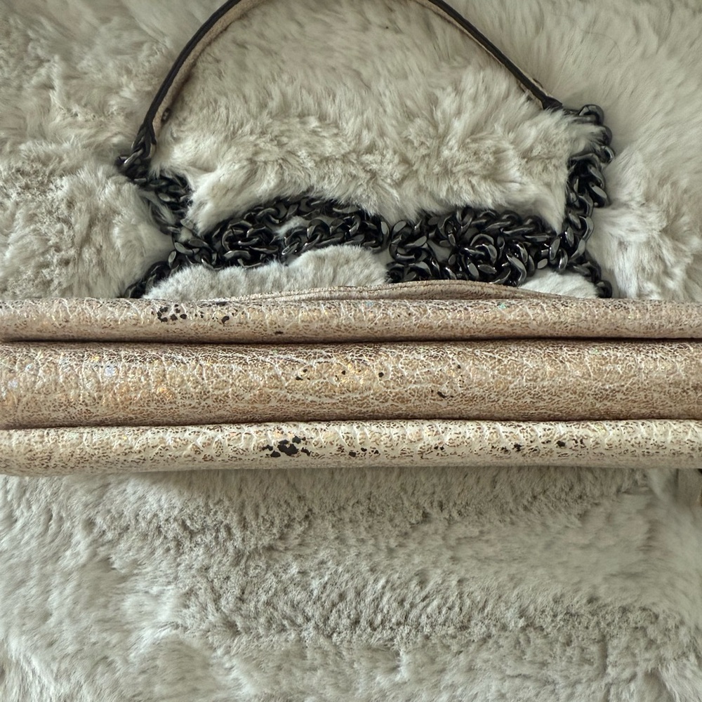Aimee Kestenberg Leather Crossbody Wallet - Picture 4 of 4